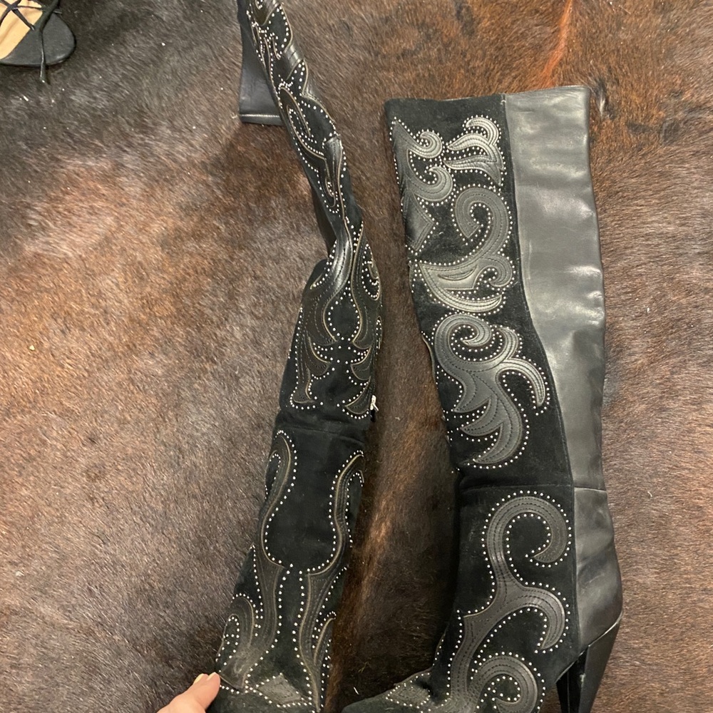 BCBG jolene boots size 8 - Picture 4 of 9
